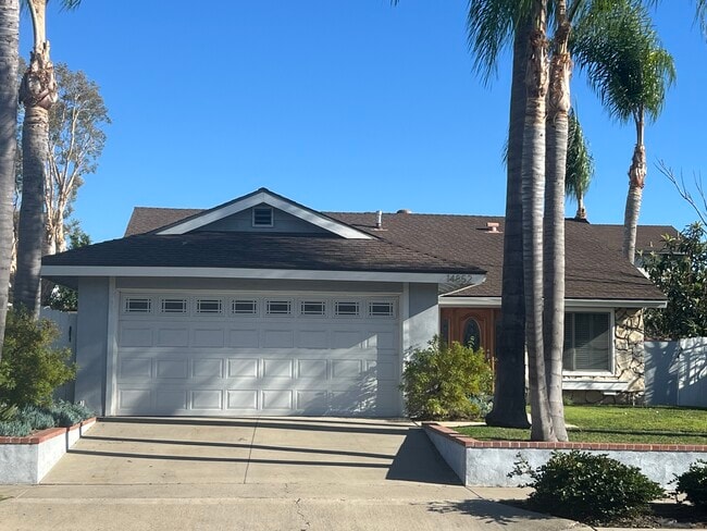 Building Photo - 14852 Rattan St