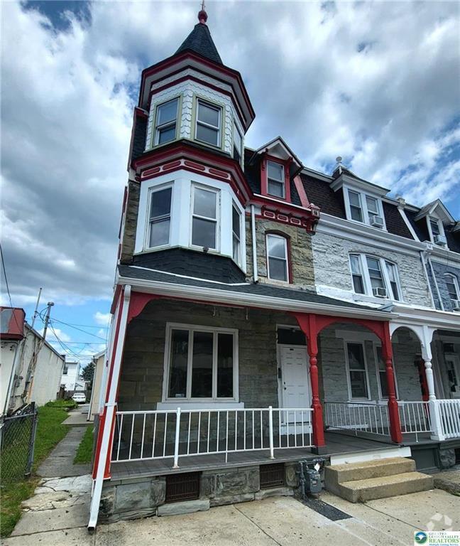 Building Photo - 1245 W Turner St Rental