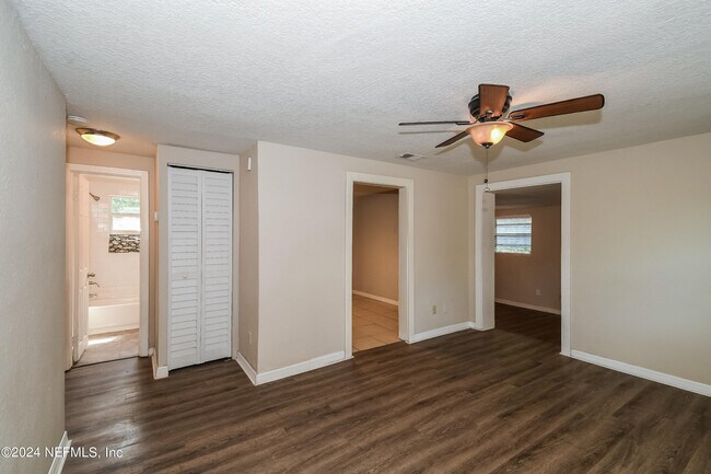 Photo - 9155 5th Ave