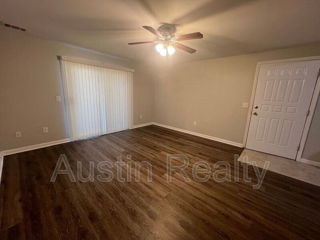 Photo - 1107 Mariedale Ct Unidad Apt A