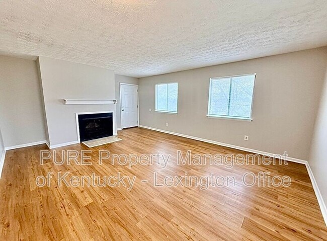 Photo - 3772 Camelot Dr Unit 4