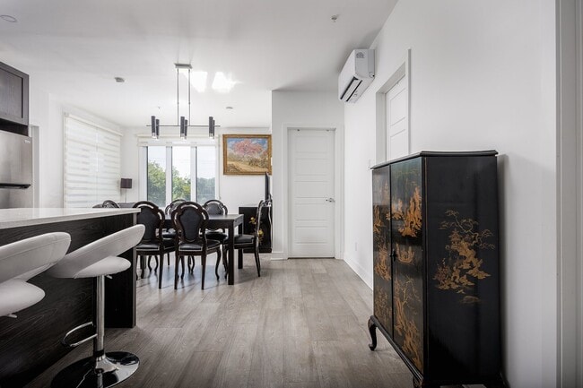 Photo - 79 Elm Ave Unité 201