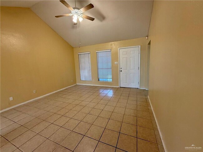 Photo - 6901 S Verano St
