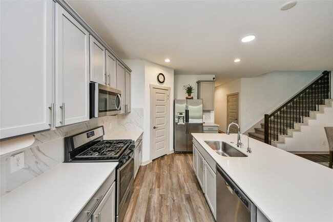 Photo - 6811 Bradford Ter Rd