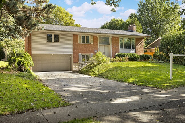 Photo - 239 Walden Dr