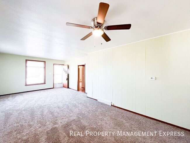 Photo - 3 Bed 1.5 Bath Near Downtown Sioux Falls