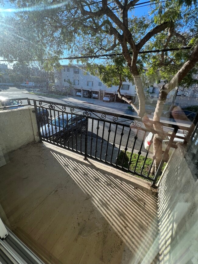Balcón privado - 608 Idaho Ave Unidad 7