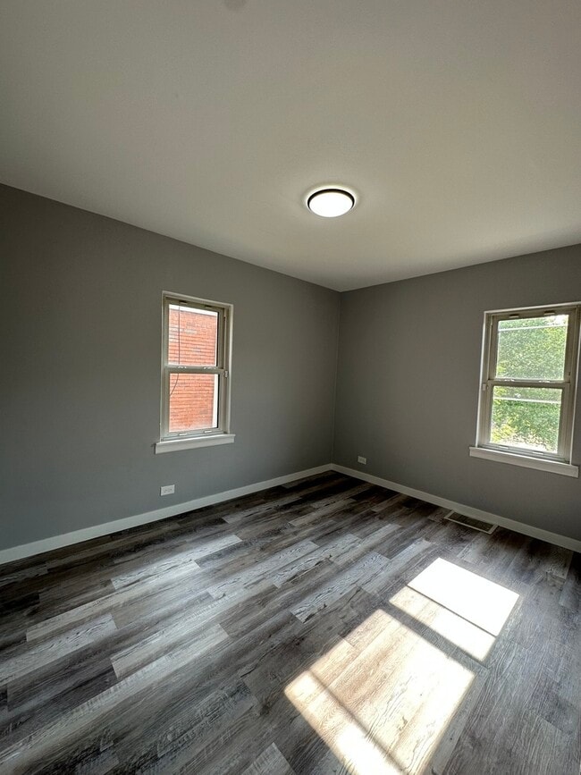 Photo - 18108 Oakwood Ave