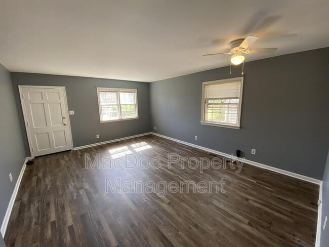 Photo - 155 Longstreet Ave