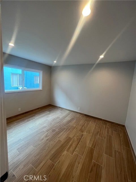 Photo - 13425 Vanowen St Unidad 1