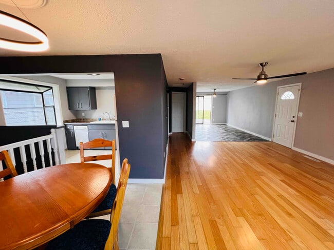 Photo - 6127 N Regal St