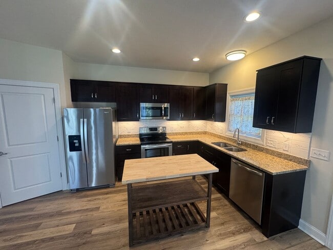 2656 Greenport Dr