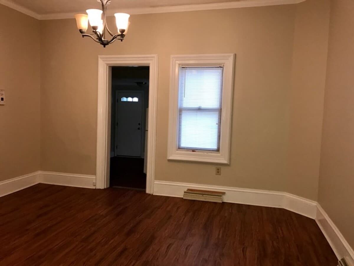 Photo - 318 1/2-318 1/2 W Walnut St Unit 318 1/2 W Walnut Street
