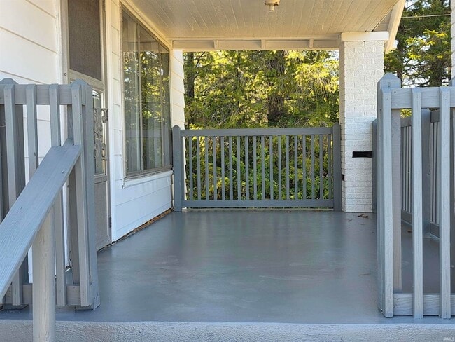 Photo - 921 W Gourley Pike