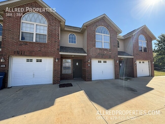 Building Photo - 2929 Meridian Pl