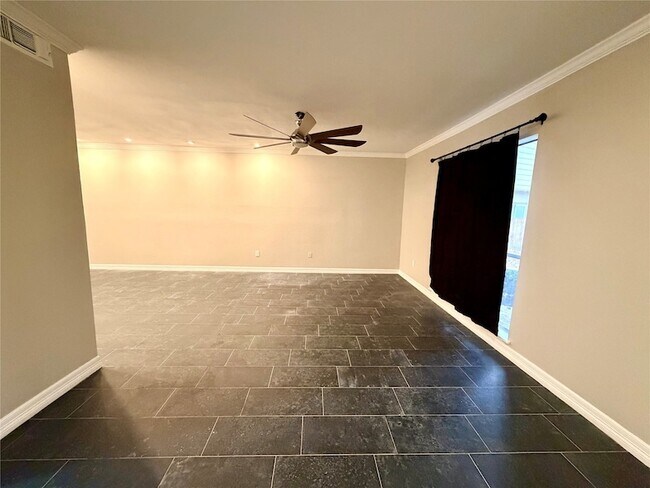 Photo - 811 Threadneedle St Unit 267