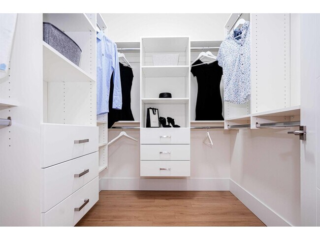 Photo - Main House-14742 62A AVENUE