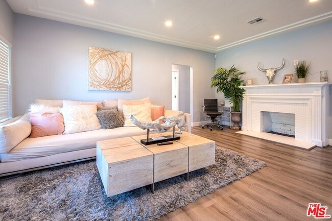 Building Photo - 9001 S 5th Ave