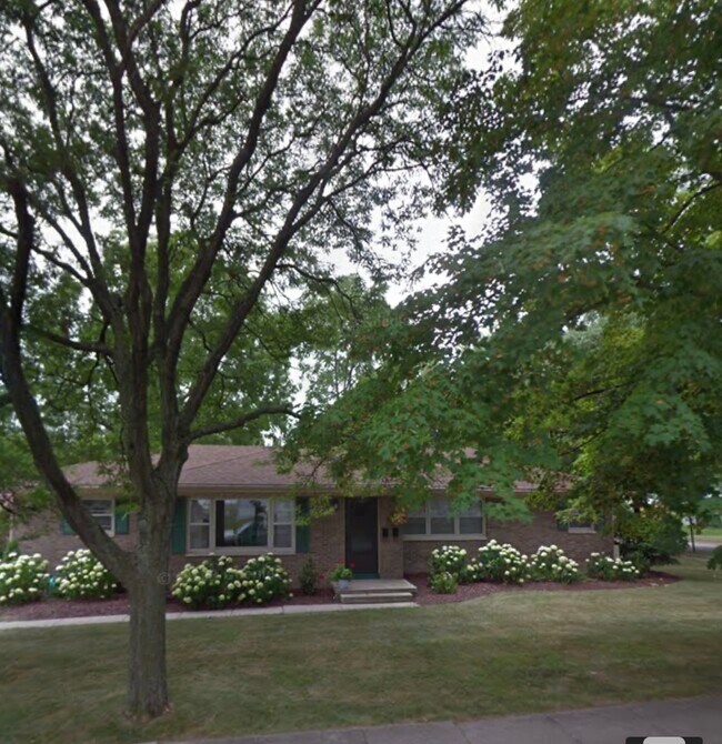 Photo - 1204 Snyder Rd