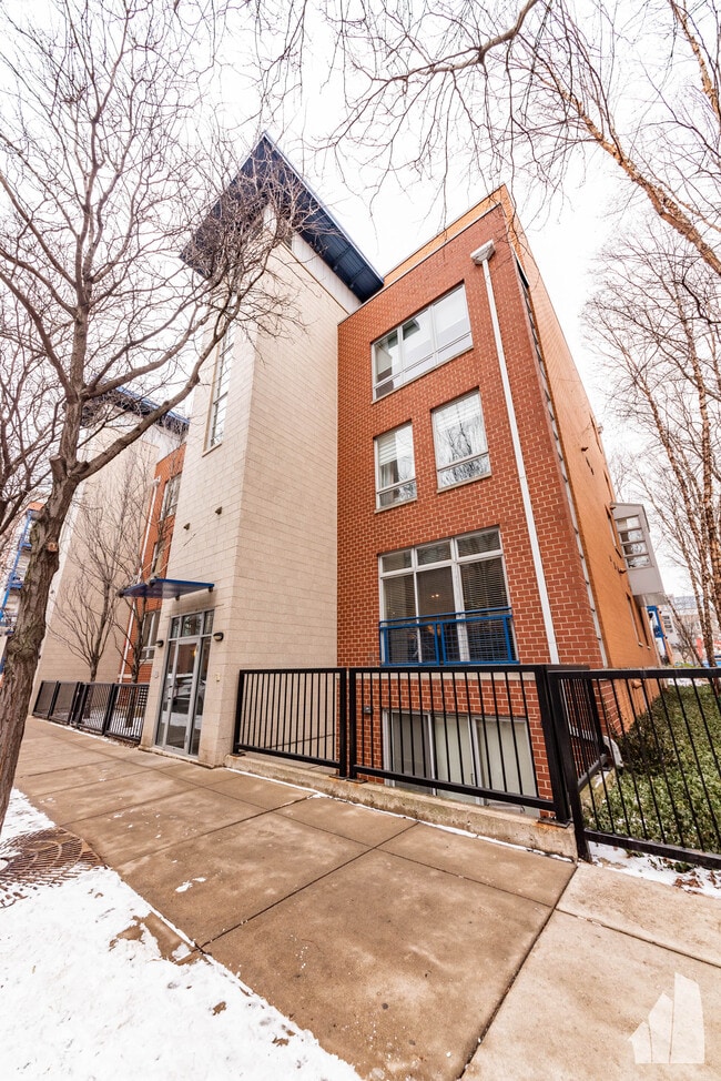 Photo - 23 N Racine Ave Unit 406