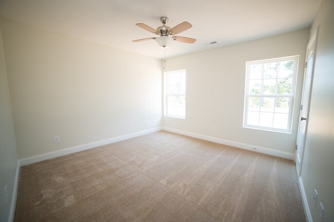 Photo - 20 Golden Poppy Ln