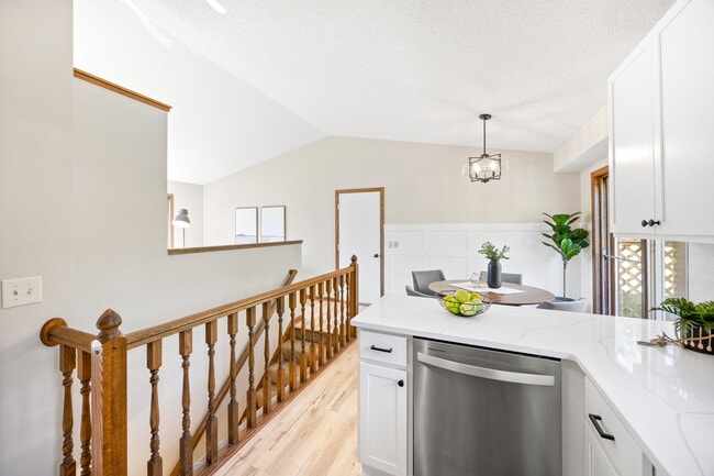 Photo - 1270 Lake Susan Hills Dr