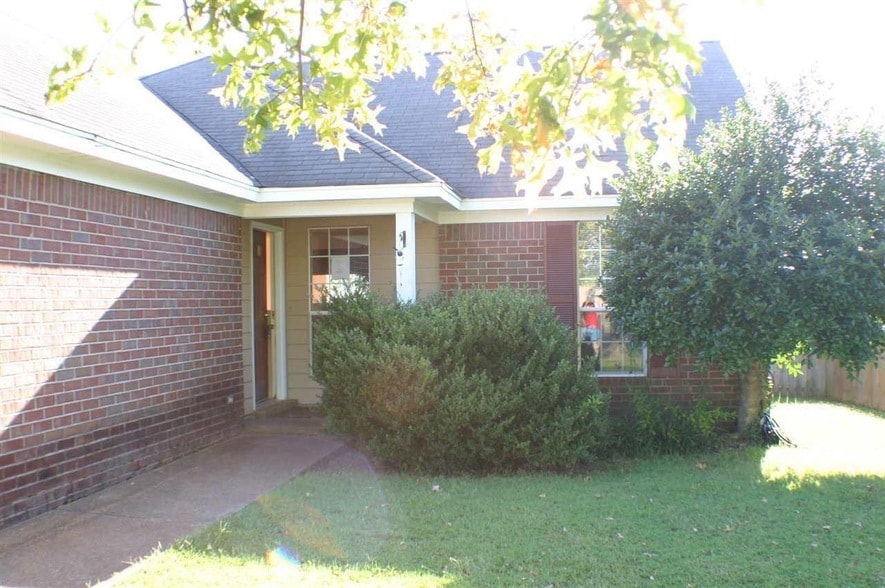 Photo - 6981 Raleigh Lagrange Rd