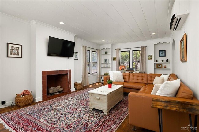 Photo - 902 N 15th St