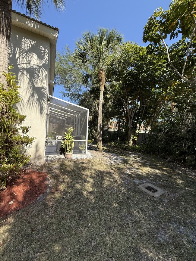 Photo - 1011 Woodfield Rd