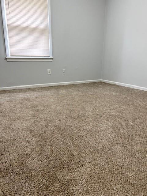 Photo - 845 White Oak Ct