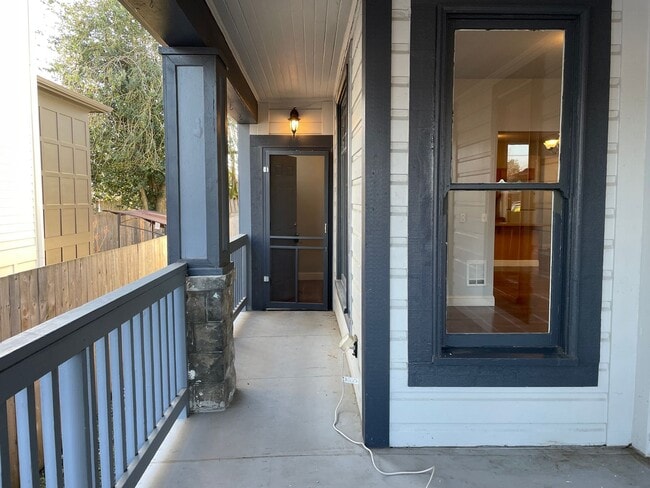 Photo - M1614 #1-3 Unit M1614-1