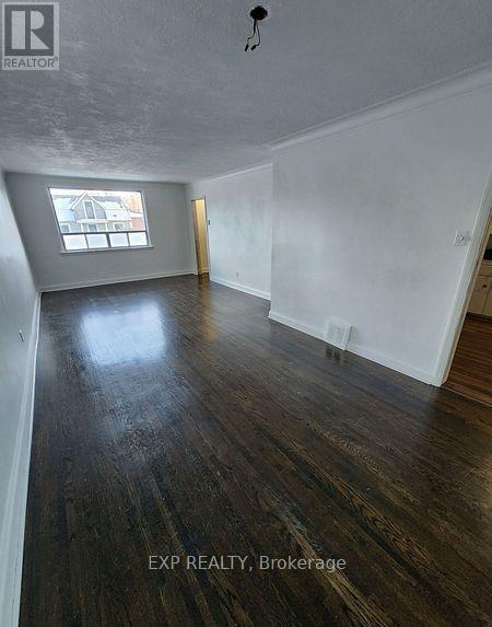 Photo - 648 Glengrove Ave