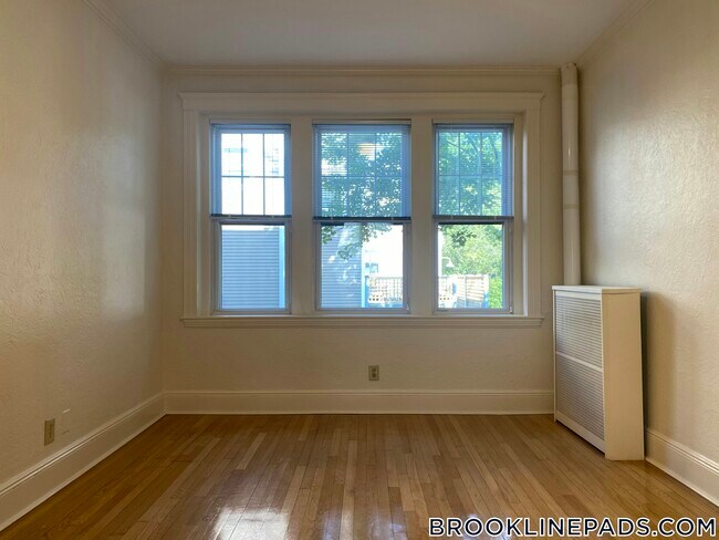 Photo - 20 Alton Pl Unit 4