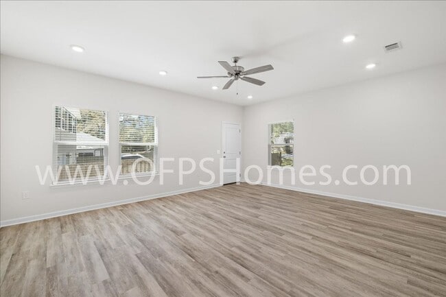 Photo - Home in the heart of Niceville