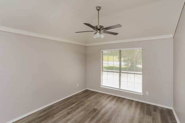 Photo - 721 S Highland Dr