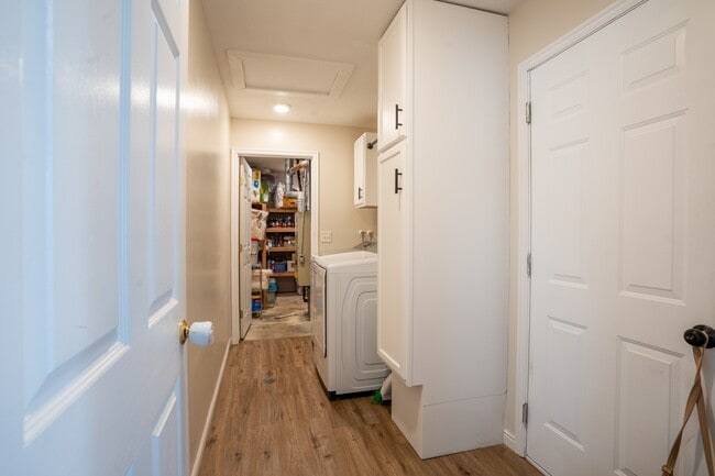 Photo - 435 W 1330 N