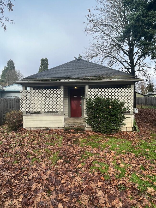 742 E Street Rental House Rental in Springfield, OR