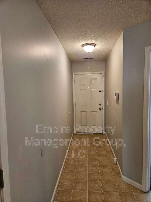 Photo - 401 Dukes Hill Rd