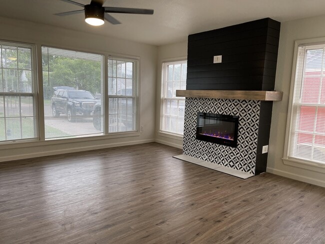 Photo - 2608 31st St