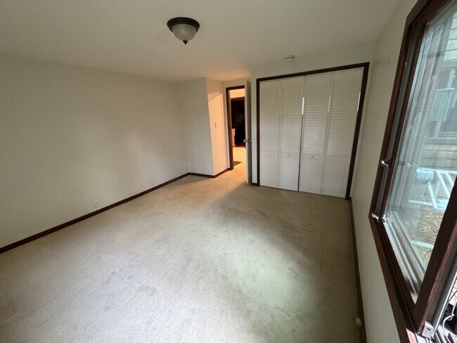 5730 Merriewood Dr