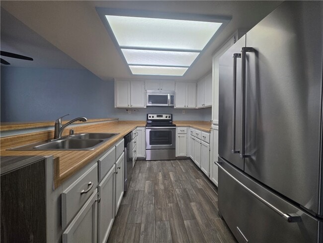 Photo - 1800 Club House Dr Unit 113