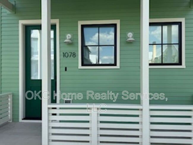 Building Photo - 1078 Hangar Dr Rental