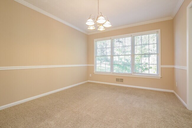 Photo - 1484 Glenfield Dr