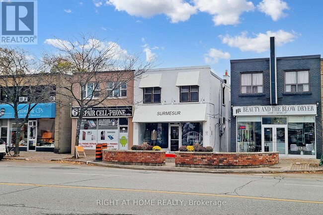 Photo - 255 Lakeshore Rd E Unit #A