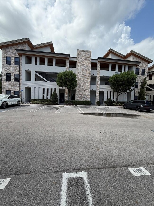 Building Photo - 8195 NW 104th Ave Unit 22