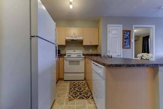 Photo - 40-540 Summerwood Blvd