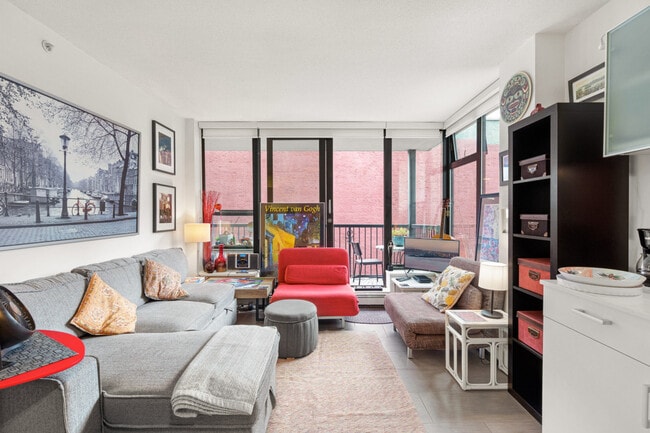 Building Photo - 64 W Cordova St Unit ID1318717P