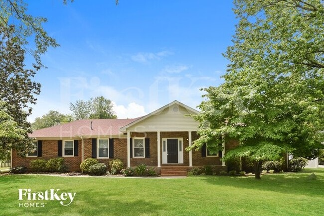 Photo - 1026 Grove Cir House