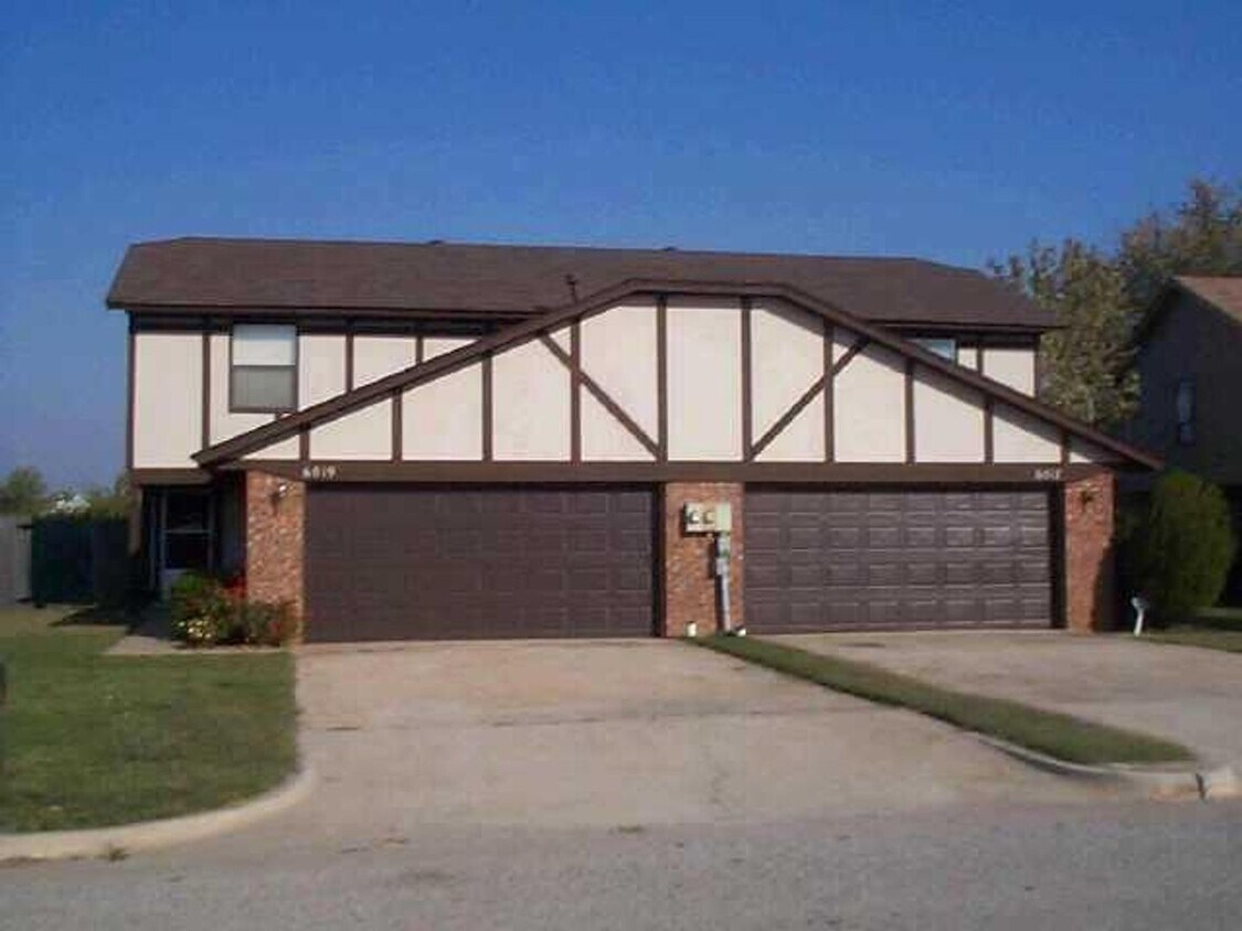 Remodeled 2 Story Duplex - Putnam City Sch... - Remodeled 2 Story Duplex - Putnam City Sch...