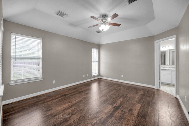 Photo - 103 Moonspinner